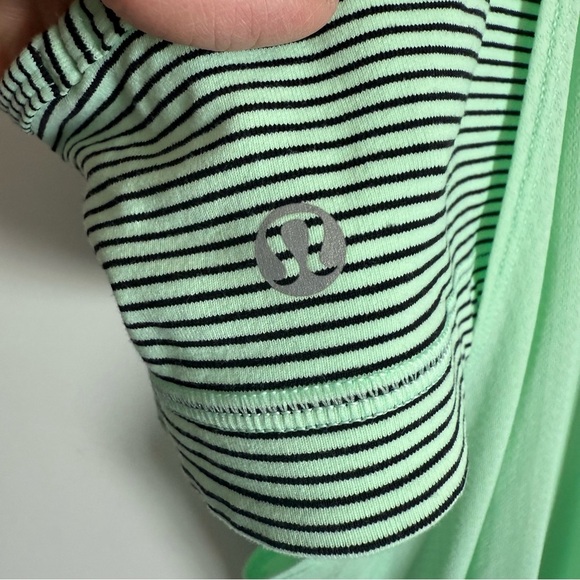 LULULEMON No Limits Tank Top In Fresh Teal / Mini Hyper Stripe Fresh Teal Size 8 - Picture 9 of 10
